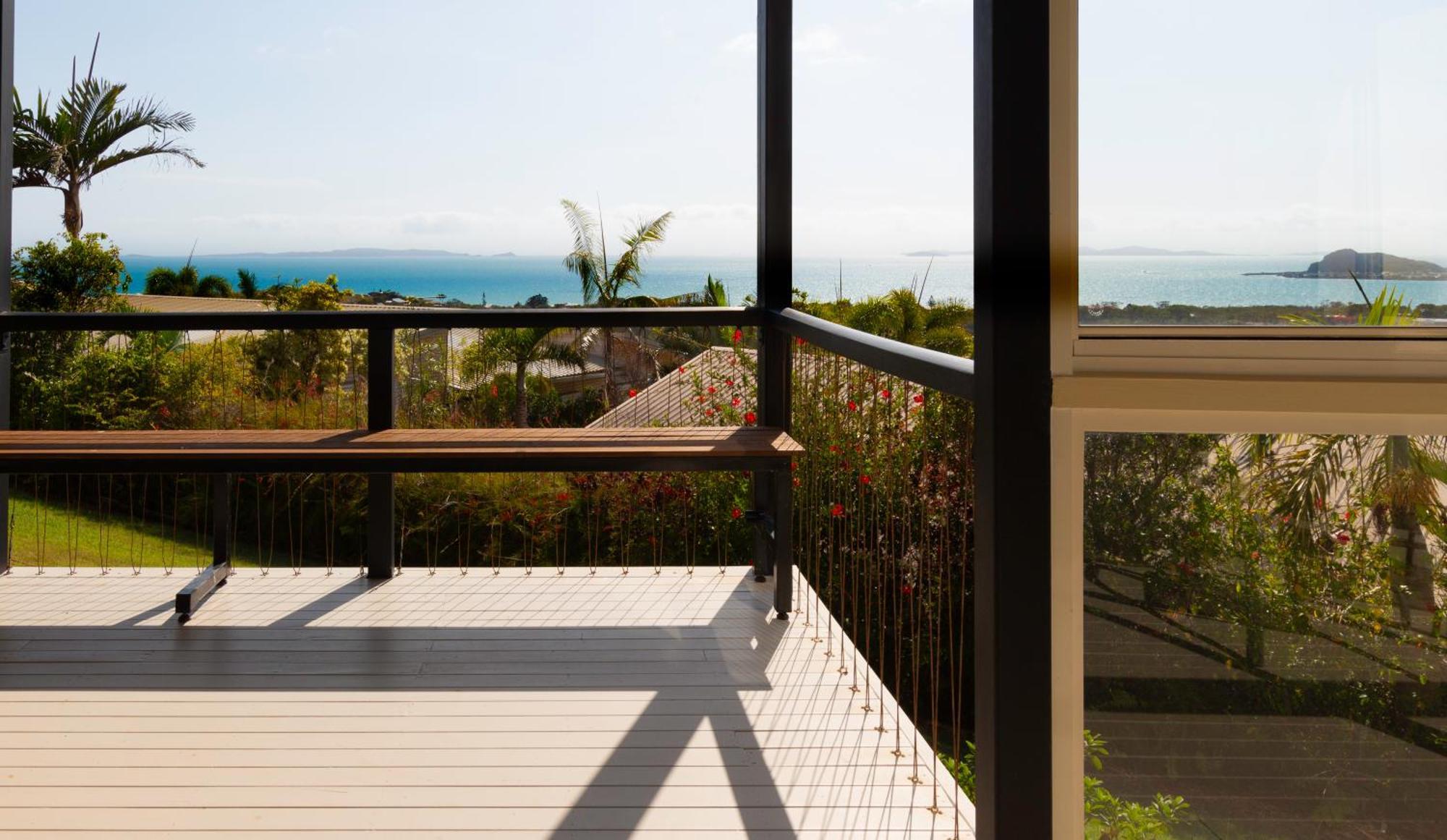 Appartamento Bella Vista - Spectacular Ocean Views & Continental Breakfast Yeppoon Esterno foto