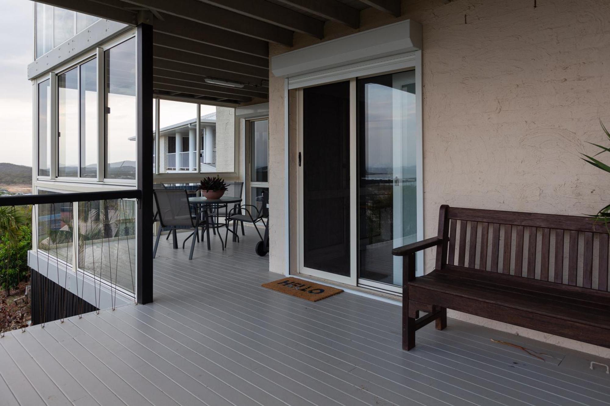 Appartamento Bella Vista - Spectacular Ocean Views & Continental Breakfast Yeppoon Esterno foto